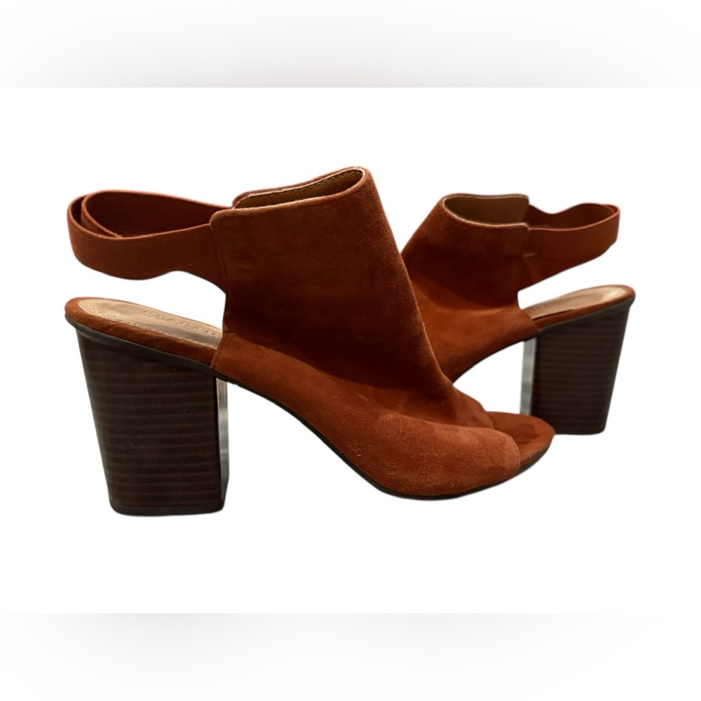 Kenneth Cole Reaction Fridah Fly Rust Suede Leather Block Heel Sandals 9M